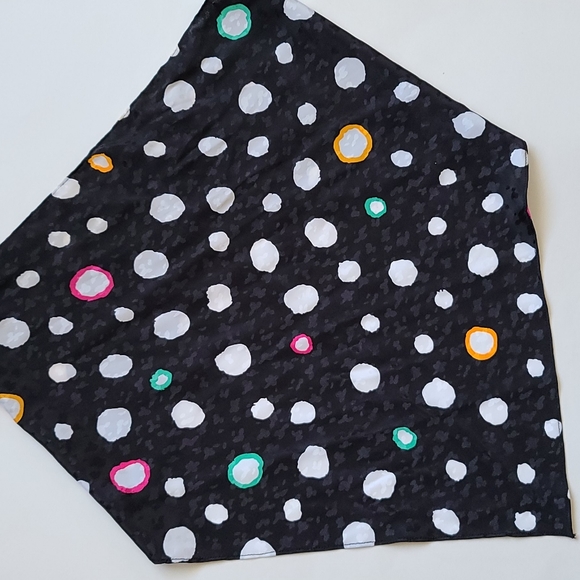 Retro polka dot triangle scarf - Picture 3 of 3